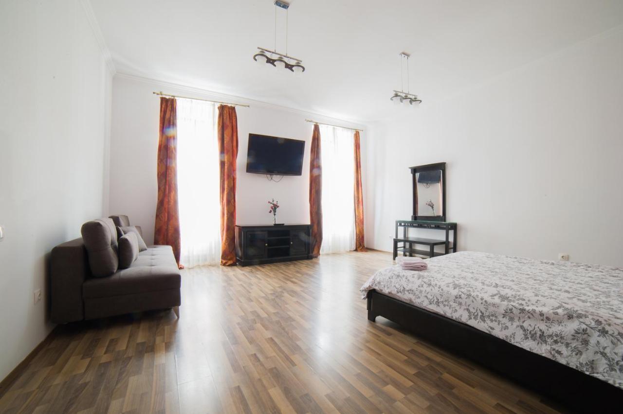 Central Studio Bnb Braszów Zewnętrze zdjęcie
