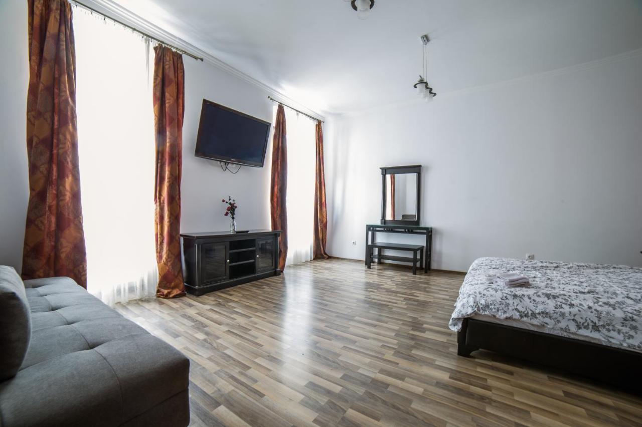 Central Studio Bnb Braszów Zewnętrze zdjęcie