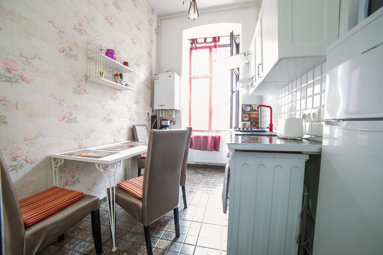 Central Studio Bnb Braszów Zewnętrze zdjęcie